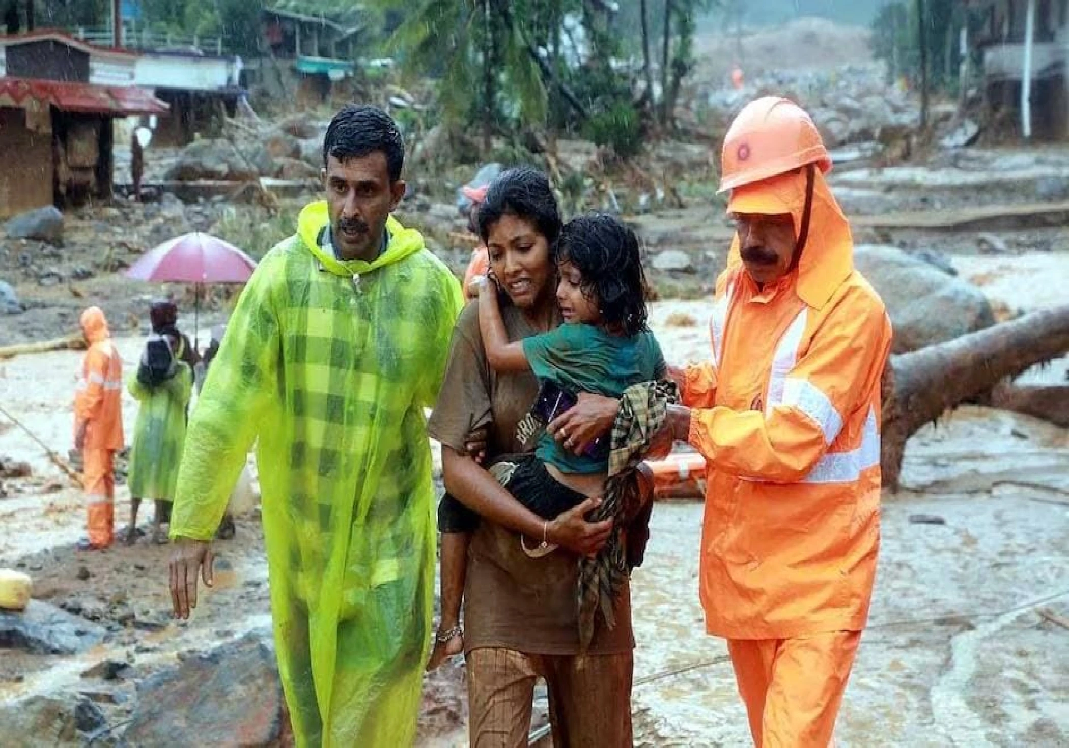 Kedarnath-like tragedy in Wayanad: The one who slept at night was found in the rubble in the morning.